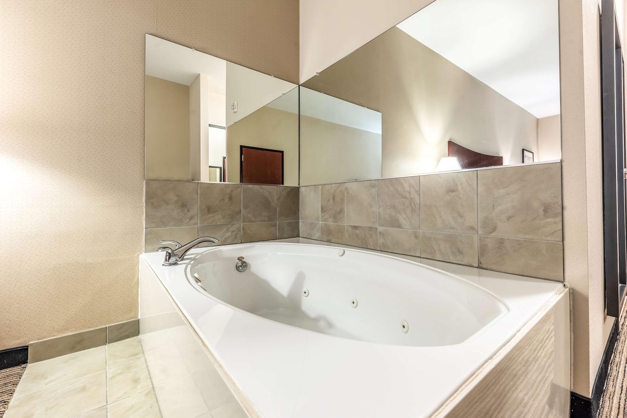 Red Lion Inn & Suites Mineral Wells Eksteriør bilde