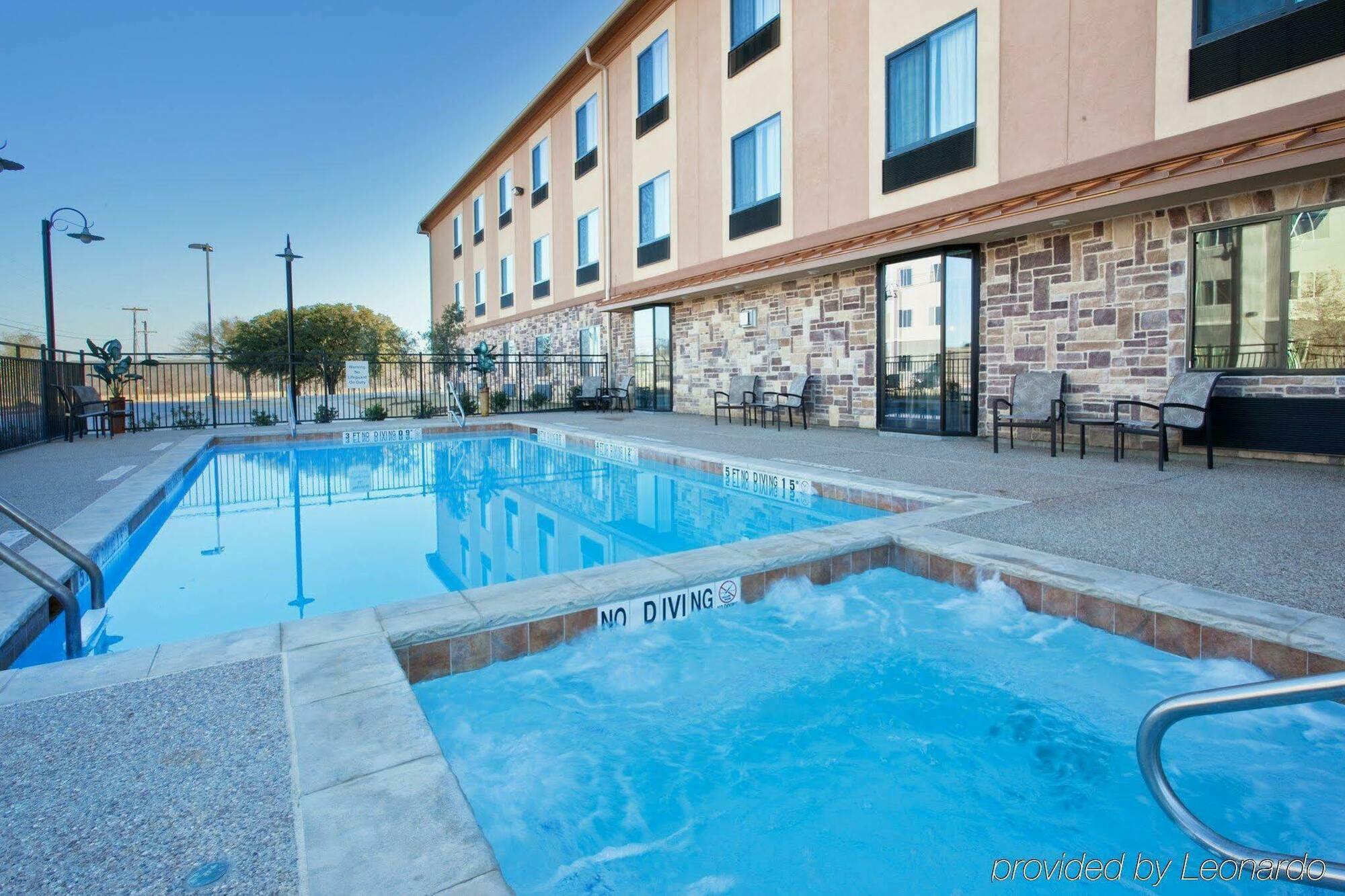 Red Lion Inn & Suites Mineral Wells Eksteriør bilde